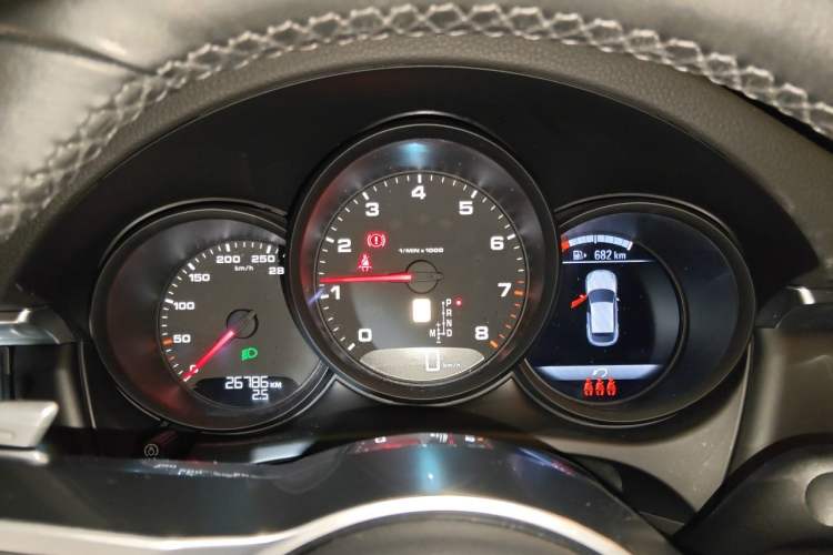 Used Porsche Macan 2018 Macan 2.0T Instrument Cluster