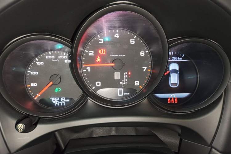 Used Porsche Macan 2018 Macan 2.0T Instrument Cluster