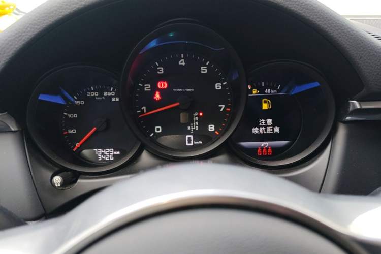 Used Porsche Macan 2018 Macan 2.0T Instrument Cluster