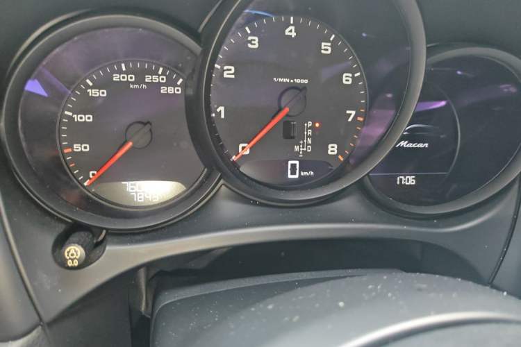Used Porsche Macan 2018 Macan 2.0T Instrument Cluster