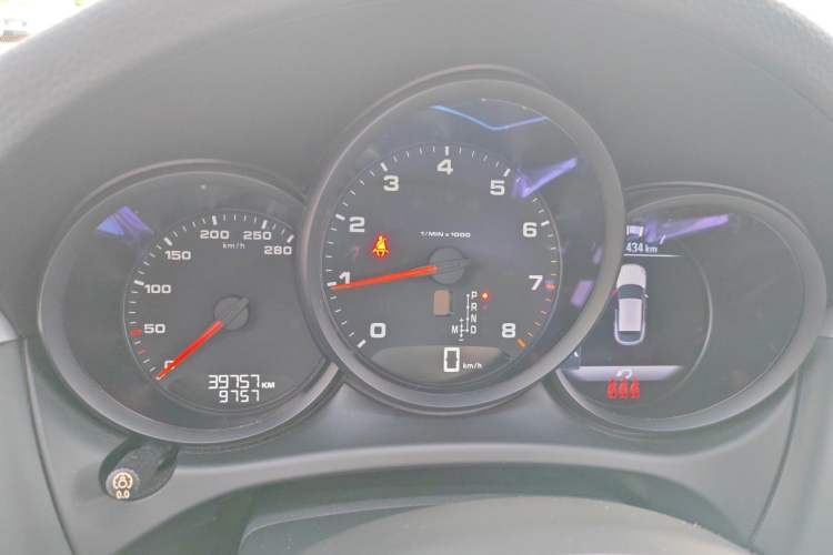 Used Porsche Macan 2018 Macan 2.0T Instrument Cluster