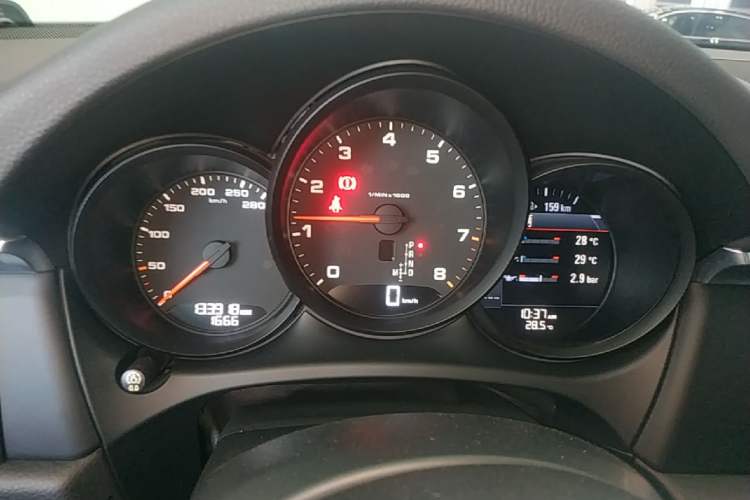 Used Porsche Macan 2018 Macan 2.0T Instrument Cluster