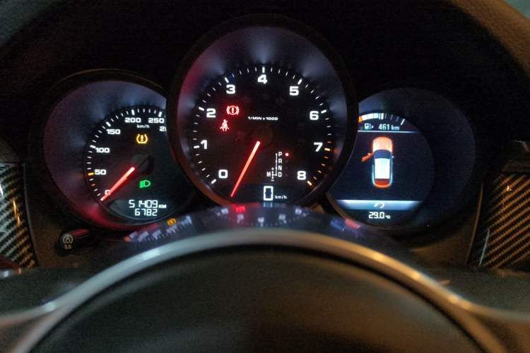 Used Porsche Macan 2018 Macan 2.0T Instrument Cluster