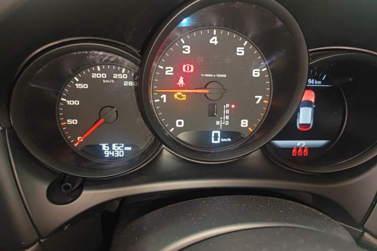 Used Porsche Macan 2018 Macan 2.0T Instrument Cluster