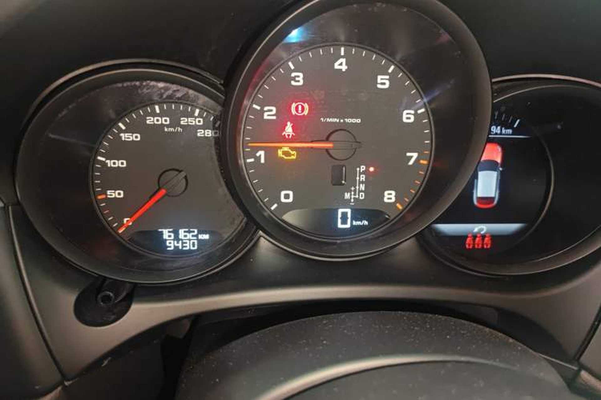 Used Porsche Macan 2018 Macan 2.0T Instrument Cluster