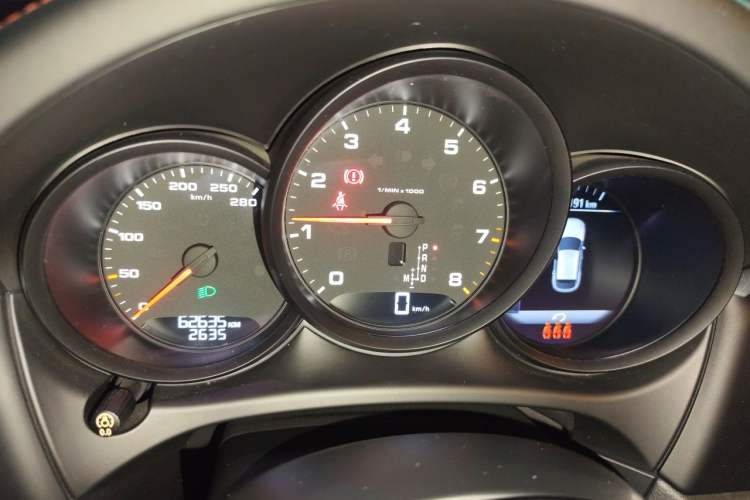 Used Porsche Macan 2018 Macan 2.0T Instrument Cluster