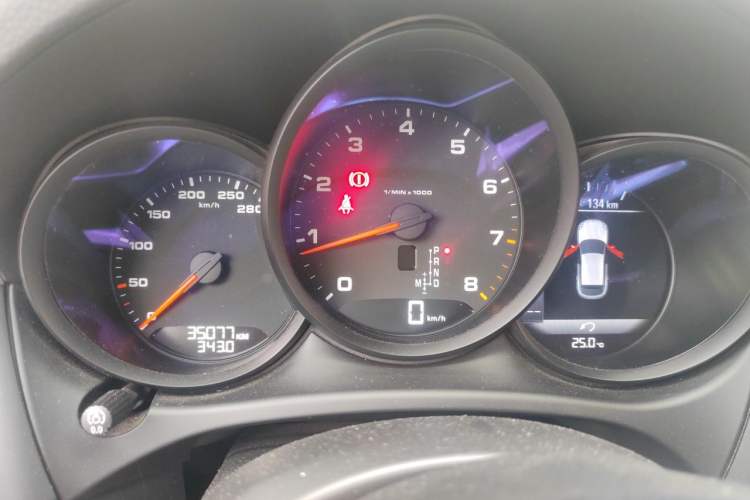 Used Porsche Macan 2018 Macan 2.0T Instrument Cluster