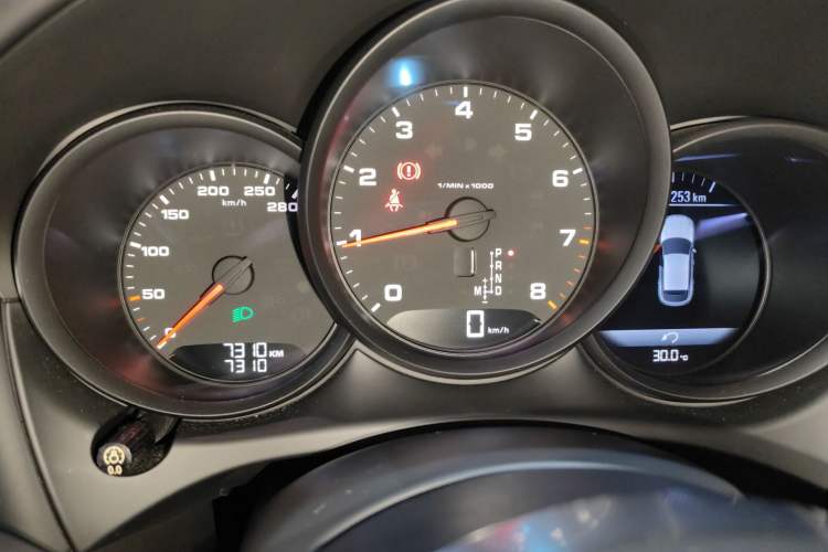 Used Porsche Macan 2018 Macan 2.0T Instrument Cluster