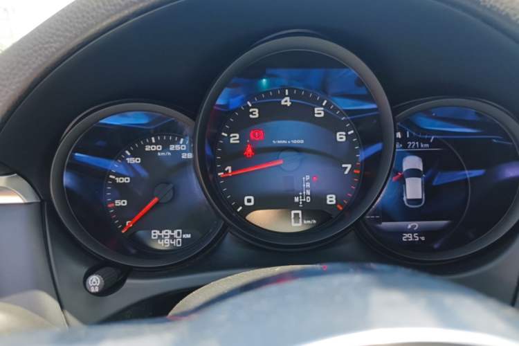 Used Porsche Macan 2018 Macan 2.0T Instrument Cluster