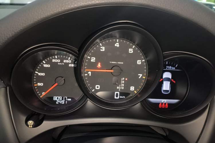 Used Porsche Macan 2018 Macan 2.0T Instrument Cluster
