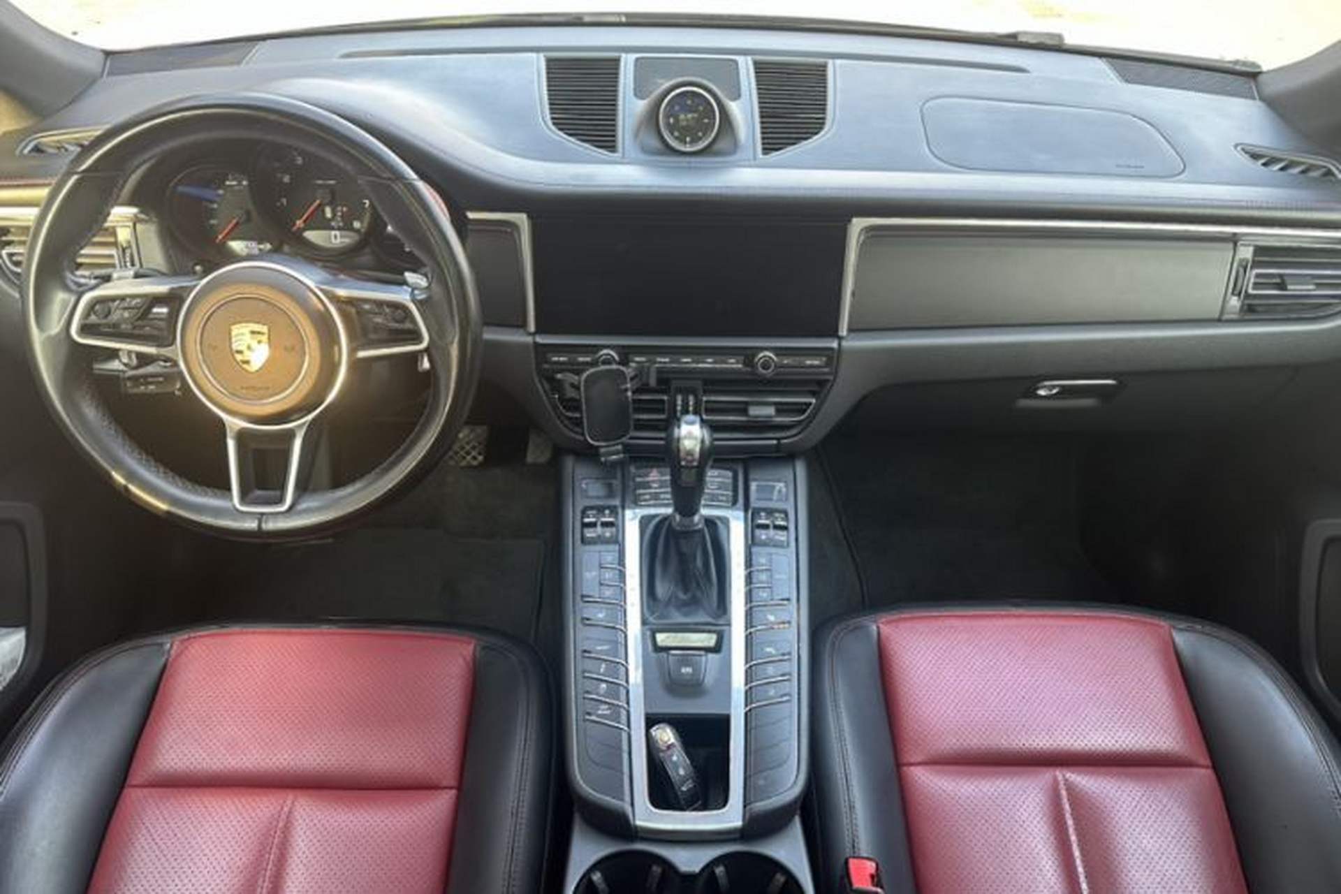 Used Porsche Macan 2018 Macan 2.0T Interior 1