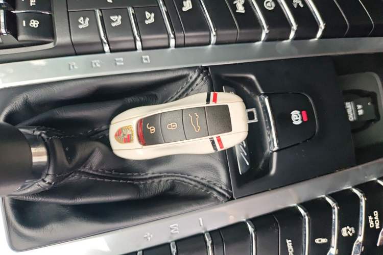 Used Porsche Macan 2018 Macan 2.0T Interior 1