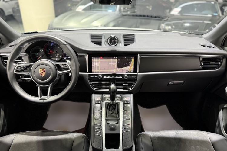 Used Porsche Macan 2018 Macan 2.0T Interior 1