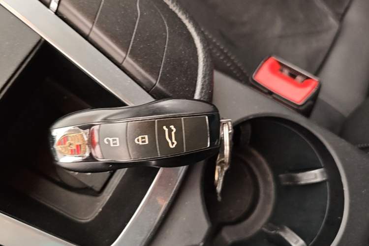 Used Porsche Macan 2018 Macan 2.0T Interior 1
