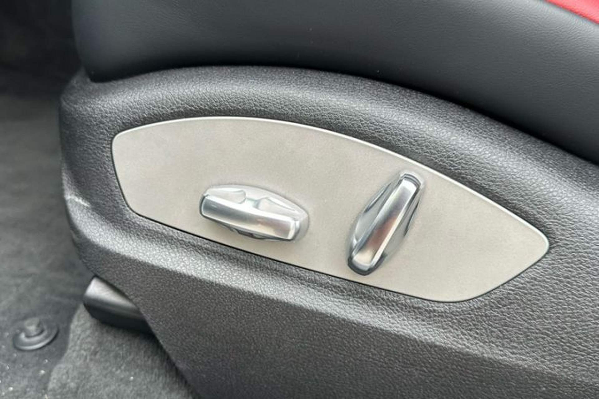 Used Porsche Macan 2018 Macan 2.0T Interior 1