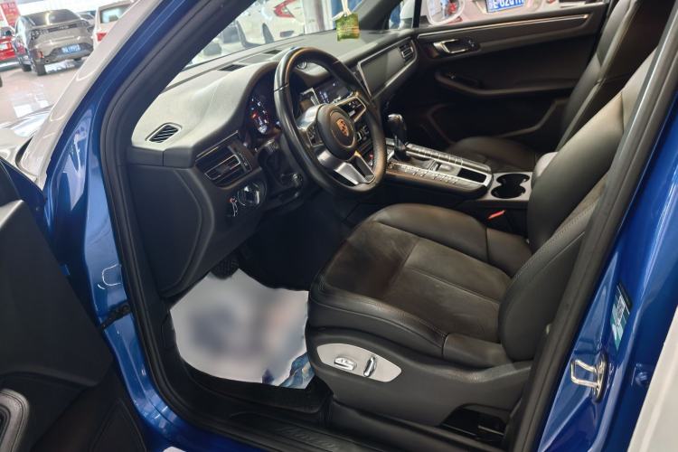 Used Porsche Macan 2018 Macan 2.0T Interior 1