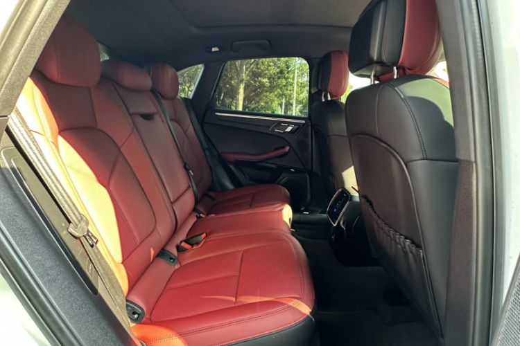 Used Porsche Macan 2018 Macan 2.0T Interior 10