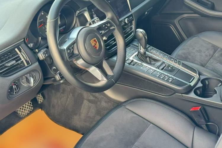Used Porsche Macan 2018 Macan 2.0T Interior 2
