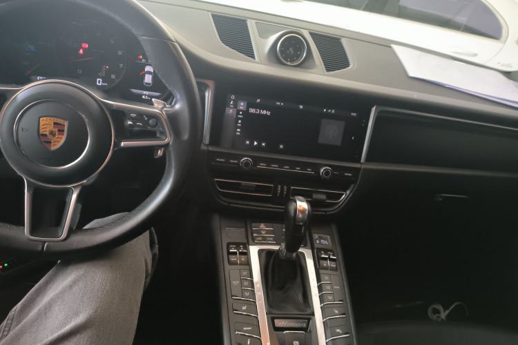 Used Porsche Macan 2018 Macan 2.0T Interior 2