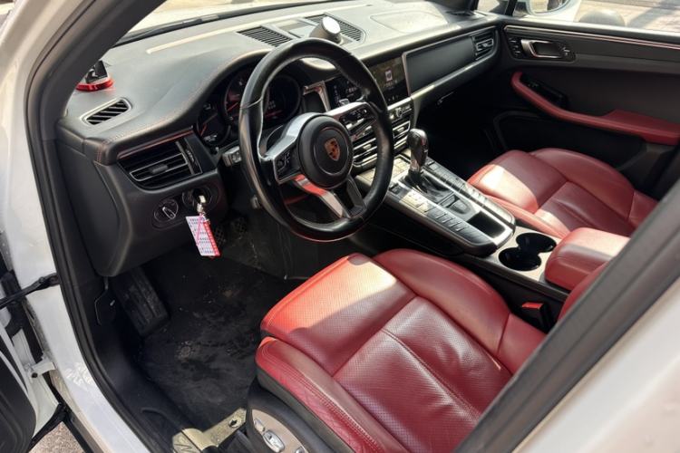 Used Porsche Macan 2018 Macan 2.0T Interior 2