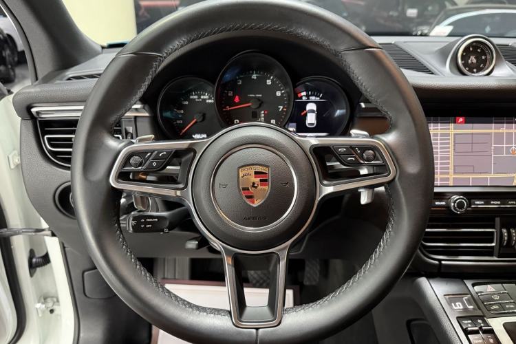Used Porsche Macan 2018 Macan 2.0T Interior 2