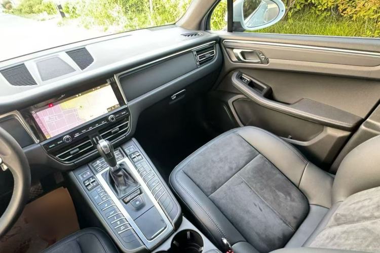 Used Porsche Macan 2018 Macan 2.0T Interior 3