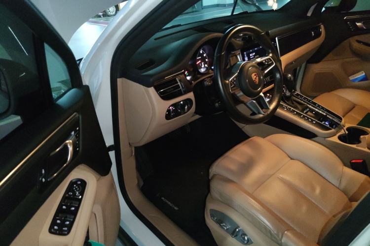 Used Porsche Macan 2018 Macan 2.0T Interior 3