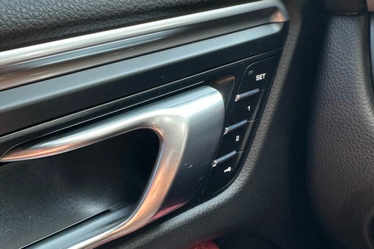 Used Porsche Macan 2018 Macan 2.0T Interior 3