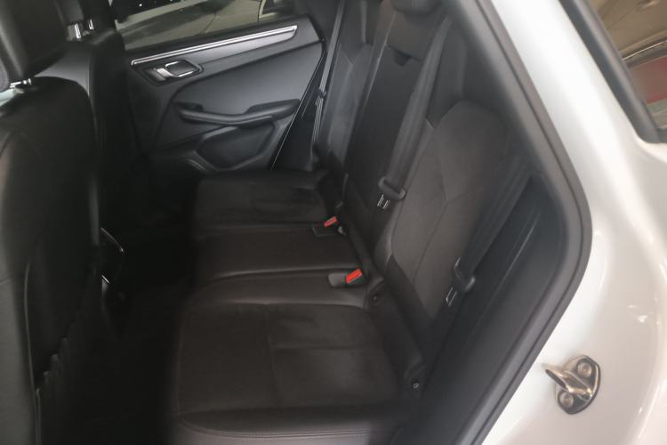 Used Porsche Macan 2018 Macan 2.0T Interior 4