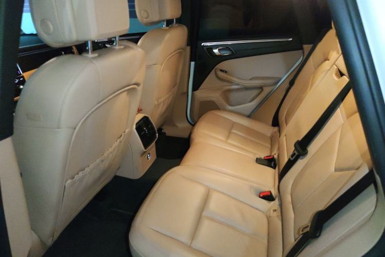 Used Porsche Macan 2018 Macan 2.0T Interior 4