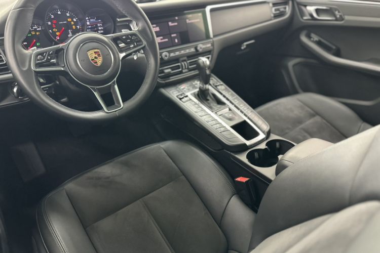 Used Porsche Macan 2018 Macan 2.0T Interior 5