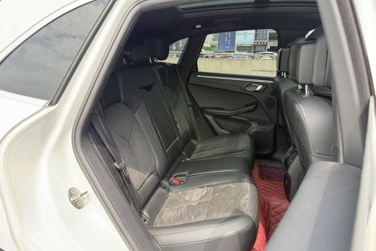 Used Porsche Macan 2018 Macan 2.0T Interior 5