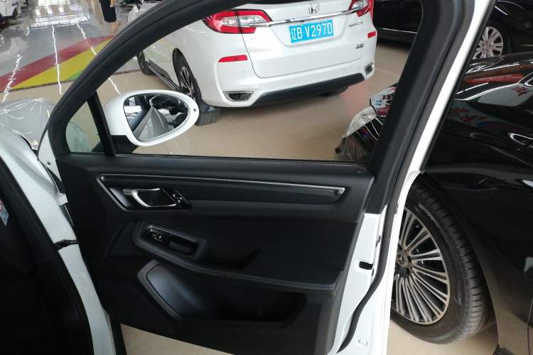 Used Porsche Macan 2018 Macan 2.0T Interior 5