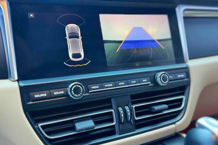 Used Porsche Macan 2018 Macan 2.0T Interior 5