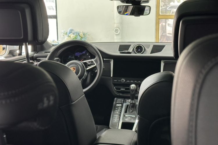 Used Porsche Macan 2018 Macan 2.0T Interior 6