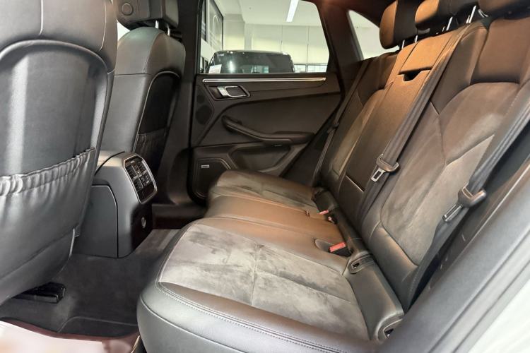 Used Porsche Macan 2018 Macan 2.0T Interior 7