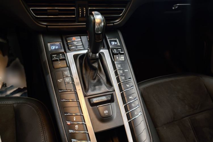 Used Porsche Macan 2018 Macan 2.0T Interior 7