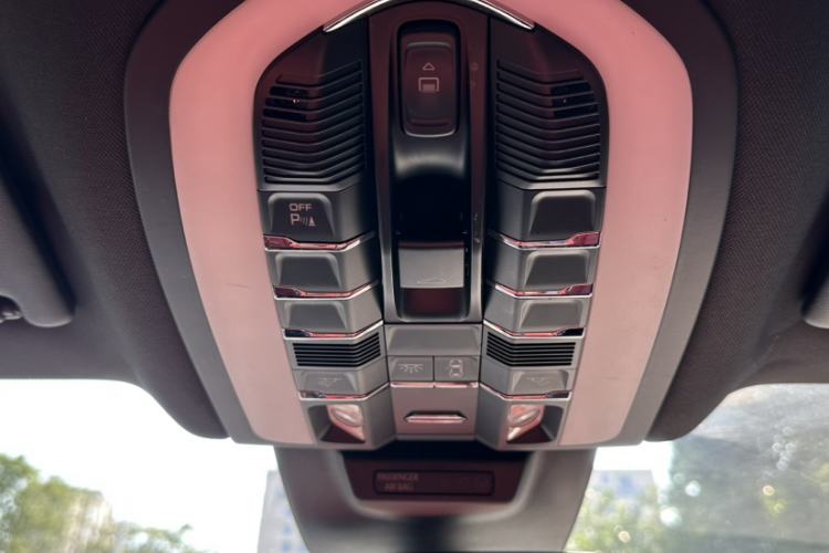 Used Porsche Macan 2018 Macan 2.0T Interior 8