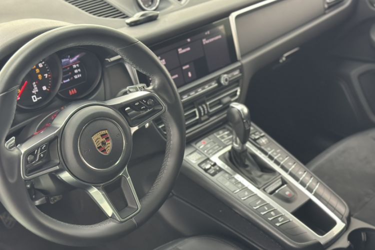 Used Porsche Macan 2018 Macan 2.0T Interior 8