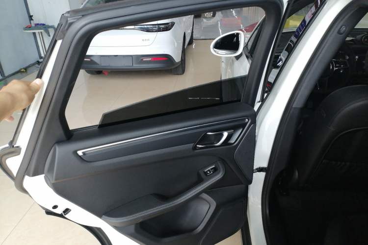 Used Porsche Macan 2018 Macan 2.0T Interior 8