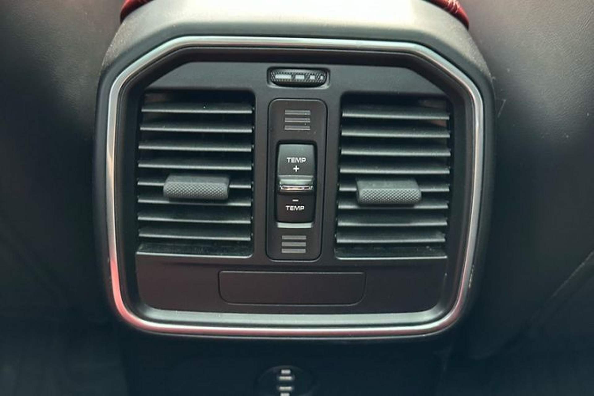 Used Porsche Macan 2018 Macan 2.0T Interior 9