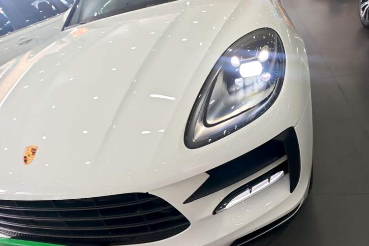 Used Porsche Macan 2018 Macan 2.0T Left Front Headlight