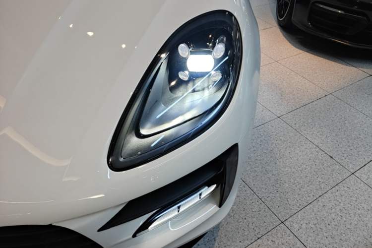 Used Porsche Macan 2018 Macan 2.0T Left Front Headlight