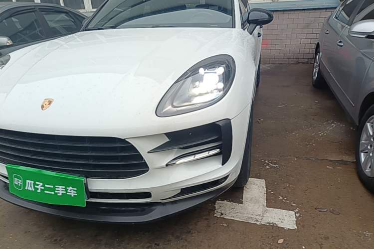 Used Porsche Macan 2018 Macan 2.0T Left Front Headlight