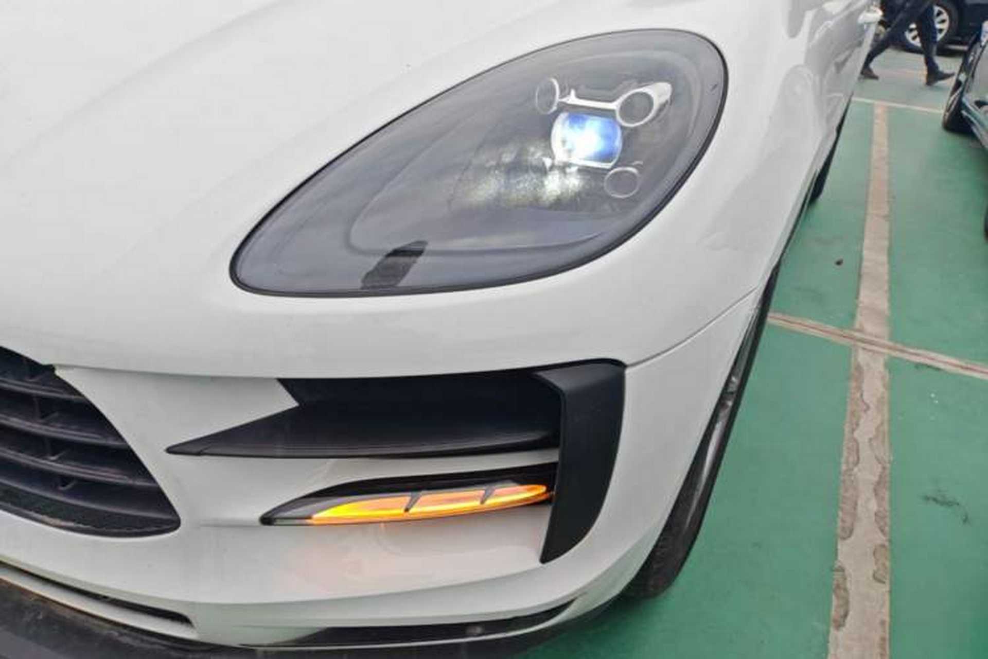 Used Porsche Macan 2018 Macan 2.0T Left Front Headlight