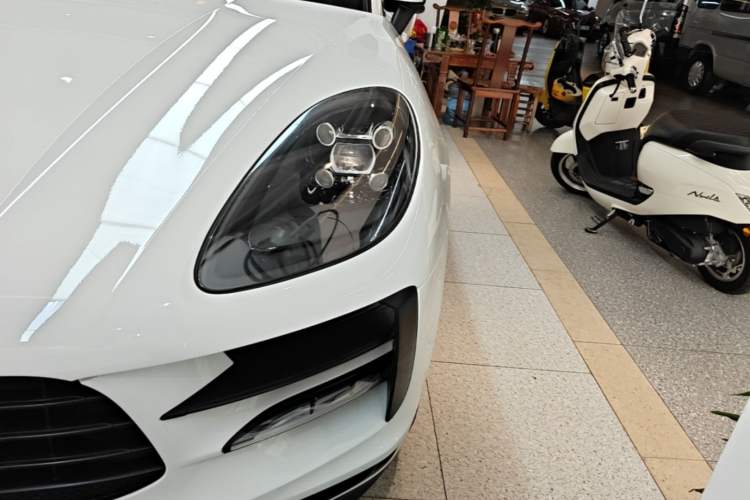 Used Porsche Macan 2018 Macan 2.0T Left Front Headlight
