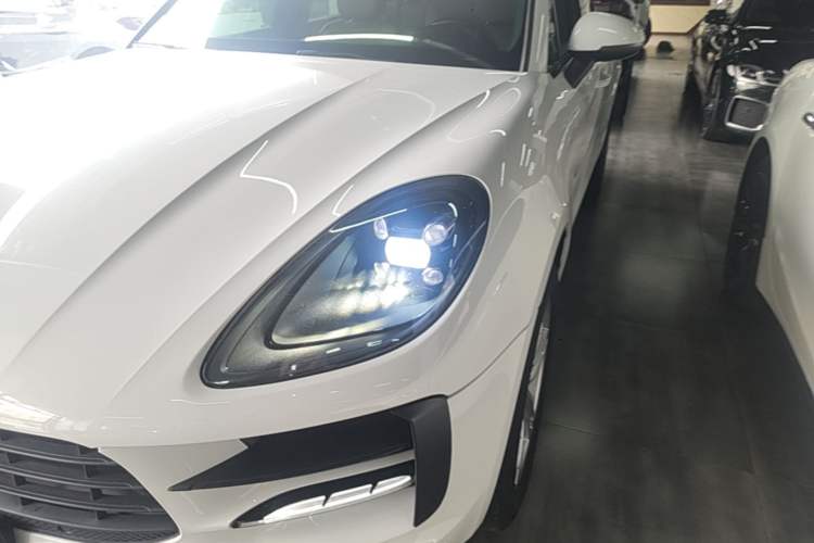 Used Porsche Macan 2018 Macan 2.0T Left Front Headlight