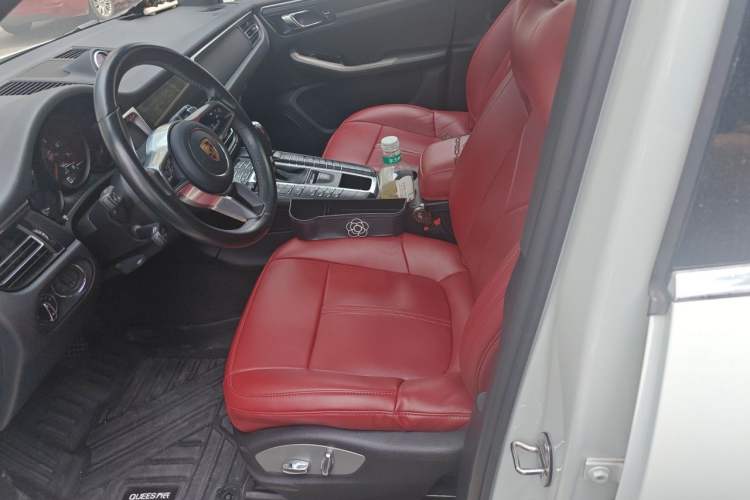 Used Porsche Macan 2018 Macan 2.0T Left Front Seat