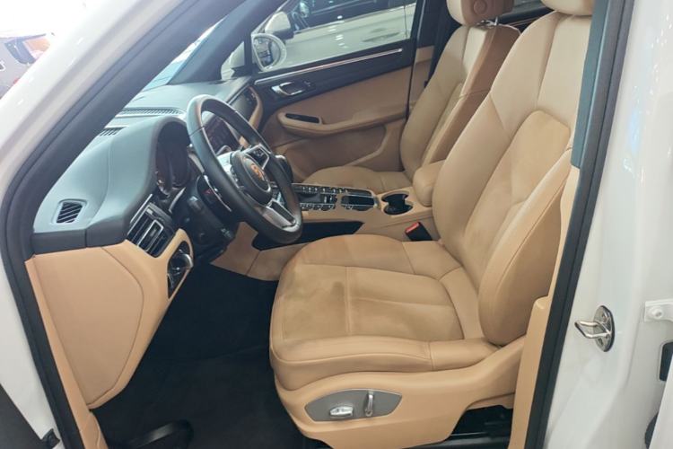Used Porsche Macan 2018 Macan 2.0T Left Front Seat