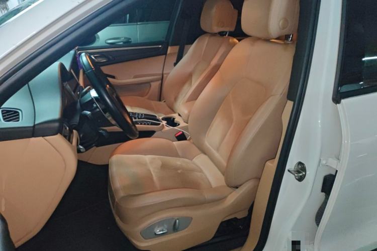Used Porsche Macan 2018 Macan 2.0T Left Front Seat